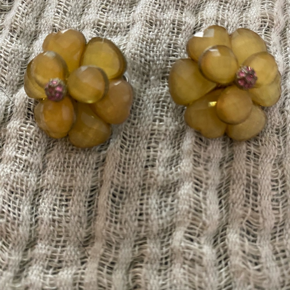 Vintage,pierced earrings.Shell like,caramel petals,pale pink stone in center.